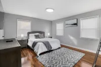 Spacious 4-bedroom house 3-bathroom with AC and WiFi in charming Mount Vernon