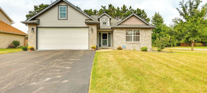 Beloit Home w/ Deck: 3 Mi to Health System Campus Ξενοδοχεία στην πόλη Rock County