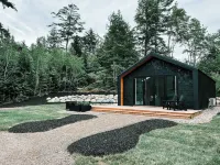 Nalu Retreat Lakeside Hotels in Goffs