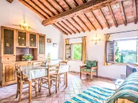 Montereggi Hotels in Capraia e Limite