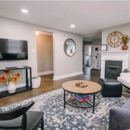 Cozy 2b/1bath Home- 3 miles to Casino