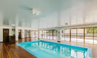 Units in Building With Swimming Pool in Gramado - MDC