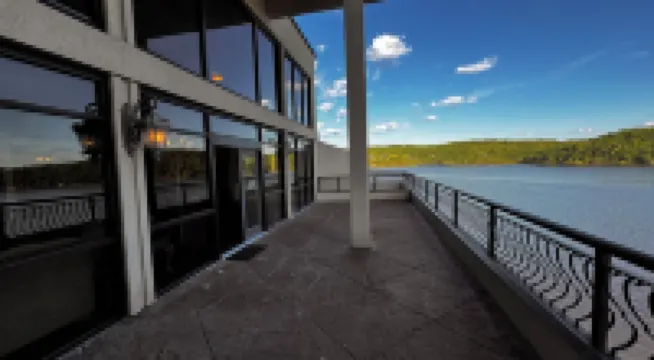 D'Monaco Luxury Resort