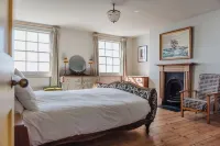 Beautiful Beachfront Townhouse Hotels in Saint Leonards