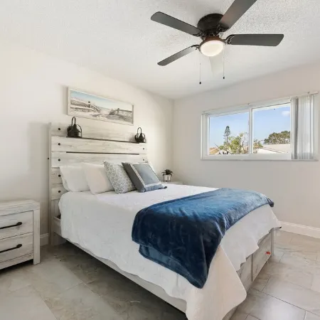 Heated Salt Pool & Hot Tub: 4mi to Beach!Great Family Friendly Vacation