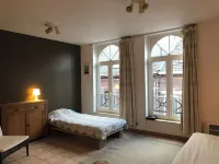 Posez vos Valises: Fonctionnel, Pratique et Lumineux Hôtels à : Gembloux