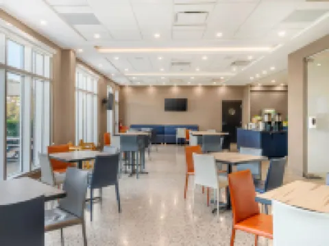 Quality Inn & Suites Hotels in La Mitis