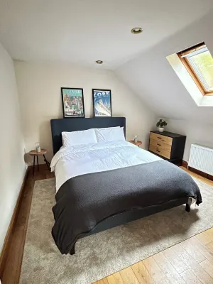 Quiet townhouse with Irish charm