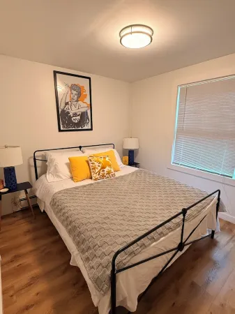 Welcome to The Creek Side House – A Tranquil Retreat in the Catskills Отели в г. Неверсинк