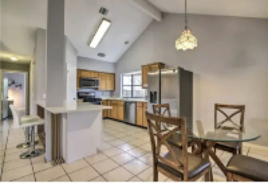 Tranquil 3 BR Oasis : Relaxing Suburn Austin heaven