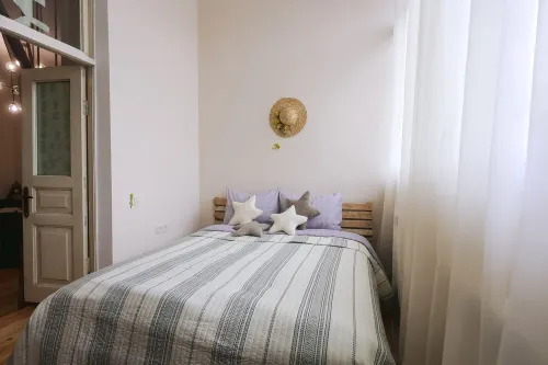 Newly opened Art guest house located in the heart of Gyumri town.