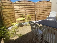 île d'oleron, small quiet vacation home close to the ocean Các khách sạn ở Saint-Denis-d'Oleron