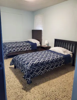 Ocean Dreams Apt # 1, 3 bedroom apartment with AC in charming Vega Baja