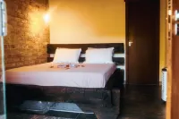 Cozy 2-bedroom chalet in charming Vale do Capão - Chapada Diamantina- BA BRASIL Hotels in Palmeiras