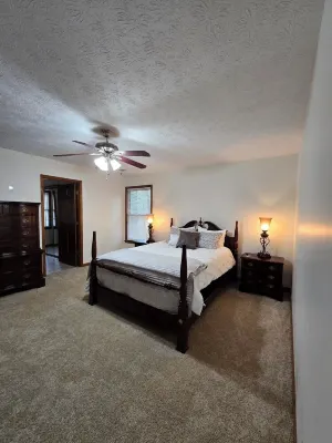 Charming 3-bedroom house with AC, WiFi in brilliant Metro Atlanta Hotel a Redan