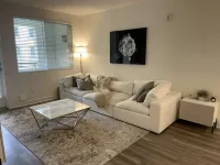 Modern 2 bed / 2 bath near Disneyland Hotels in Cerritos