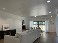 3-bedroom townhome in welcoming Monrovia with pool