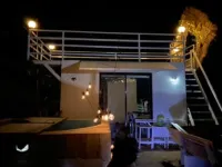 Jala Jala Casita Blanca Tiny House and Farm Stay with Mountain View and Pool