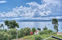 Beautiful modern 1 BR apartment 100 meters to ocean Hotels in Kastel Stafilic