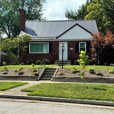 Adorable, Peaceful Retreat In Premier Fort Wayne Location, Sycamore House