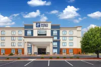 Holiday Inn Express Fayetteville - Fort Bragg