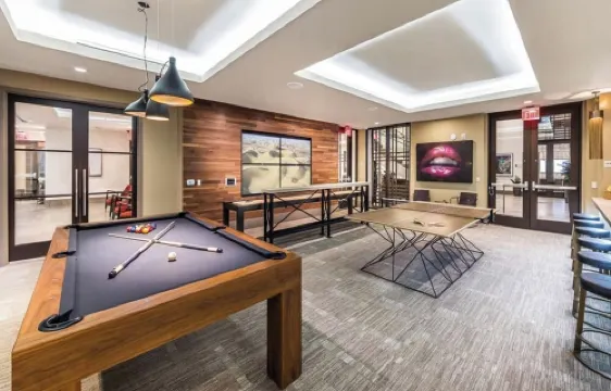 Modern Luxury Retreat - Walk to South Coast Plaza & Arts in Costa Mesa