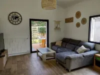 House 150m² - 4 bedrooms Hotels in Urrugne