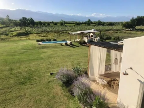 Uco Valley Vineyard Villa w/ pool