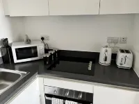 Luxurious 1 bd on the Waterfront.  Walking distance to many amenities and shops. Hotels in Dudley District