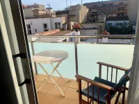 Attractive apartment with balcony and roof terrace Hotels in L'Ampolla