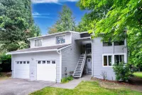 Spacious 3BR Retreat by Microsoft with Backyard
