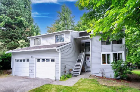 Spacious 3BR Retreat by Microsoft with Backyard
