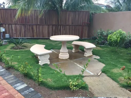 Great Escape Manor Hotels in Steer Town