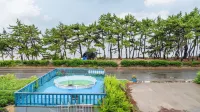 Boeryeong Rainbow Oceanview Pension