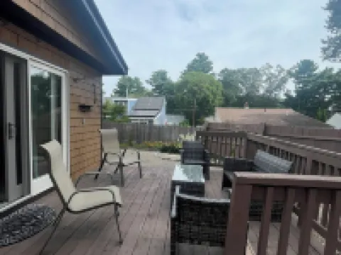 Newly Renovated Luxury 3-Bed 2-Bath Home with Easy Airport Access Hotels in Framingham