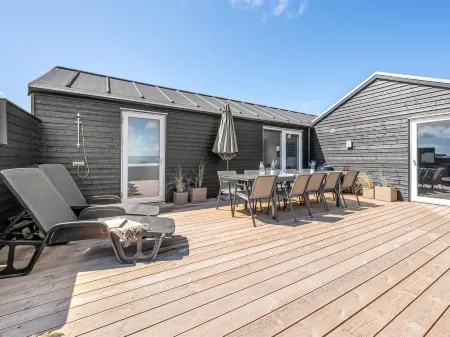 "Ivar" - 300m from the Sea