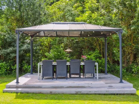 "Jorinde" - 1km from the sea Отели в г. Humble