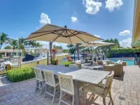Canal Access & Pool: Lighthouse Point Getaway! Hotels in Lighthouse Point