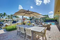 Canal Access & Pool: Lighthouse Point Getaway! - Wifi