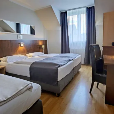 Hotel Italia Отели рядом с достопримечательностью «Станция метро Sendlinger Tor»