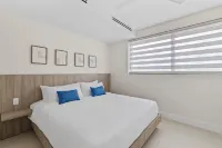 The Park in Grace Bay - balcony