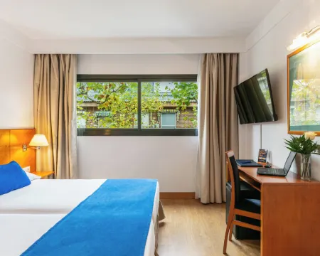 Sercotel de Los Reyes サン・セバスティアン・デ・ロス・レイエスのホテル