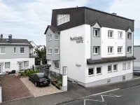 Sletz Parkhotel - Superior Hotels in Giessen