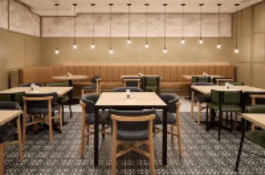 Hyatt Place Montreal Airport