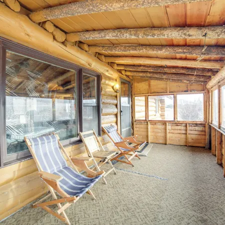 Yellowstone Cabin Getaway Near National Park