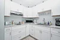 Condo 123 Cozy 1-bedroom condo in charming Cedar Key with WiFi, AC Hotel a Cedar Key