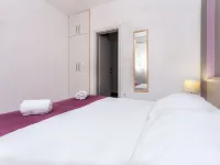 Apartments Magdales - Two Bedroom Apartment with Balcony A1 Hotels in Duće