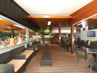 Sunny Chalet in Baia Domizia
