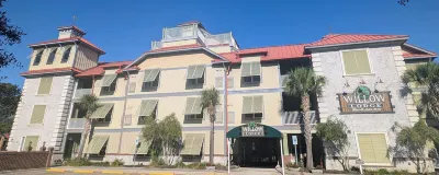 Willow Lodge Hotels near Harrelson's Seafood Market
