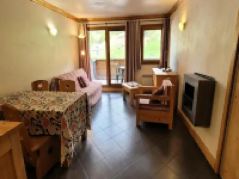 Apartment in Val-Cenis with Ski-in/Ski-Out